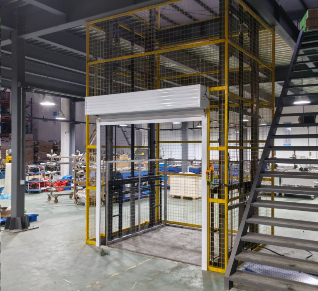 万年食品厂物料提升