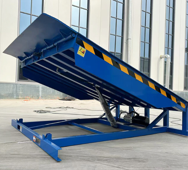 万年固定式登车桥应用