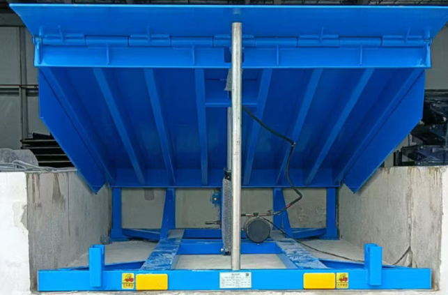 万年固定式登车桥应用